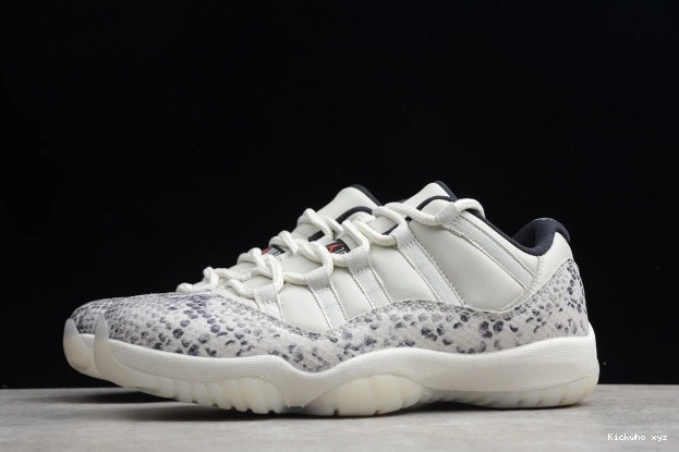 Snake Light Jordan 11 Bone SE Low CD6846-002 Air 0607